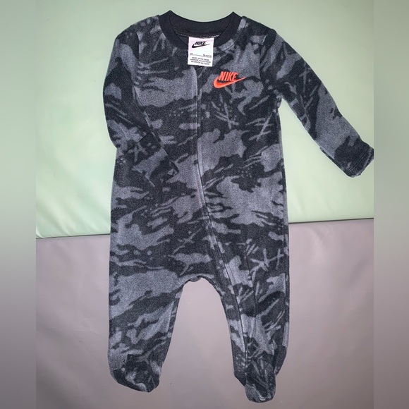 Baby NIKE - Picture 3 of 3